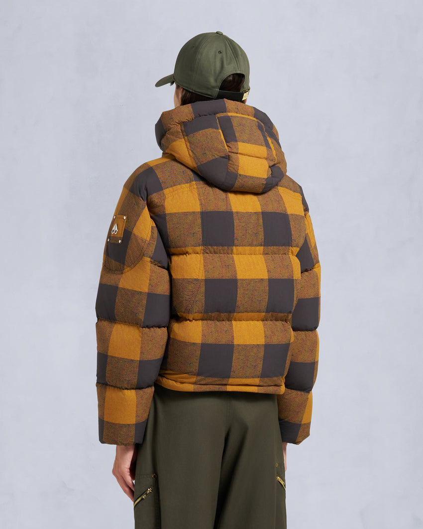AKAI CROPPED PUFFER-SUMAC BLACK PLAID/BLACK