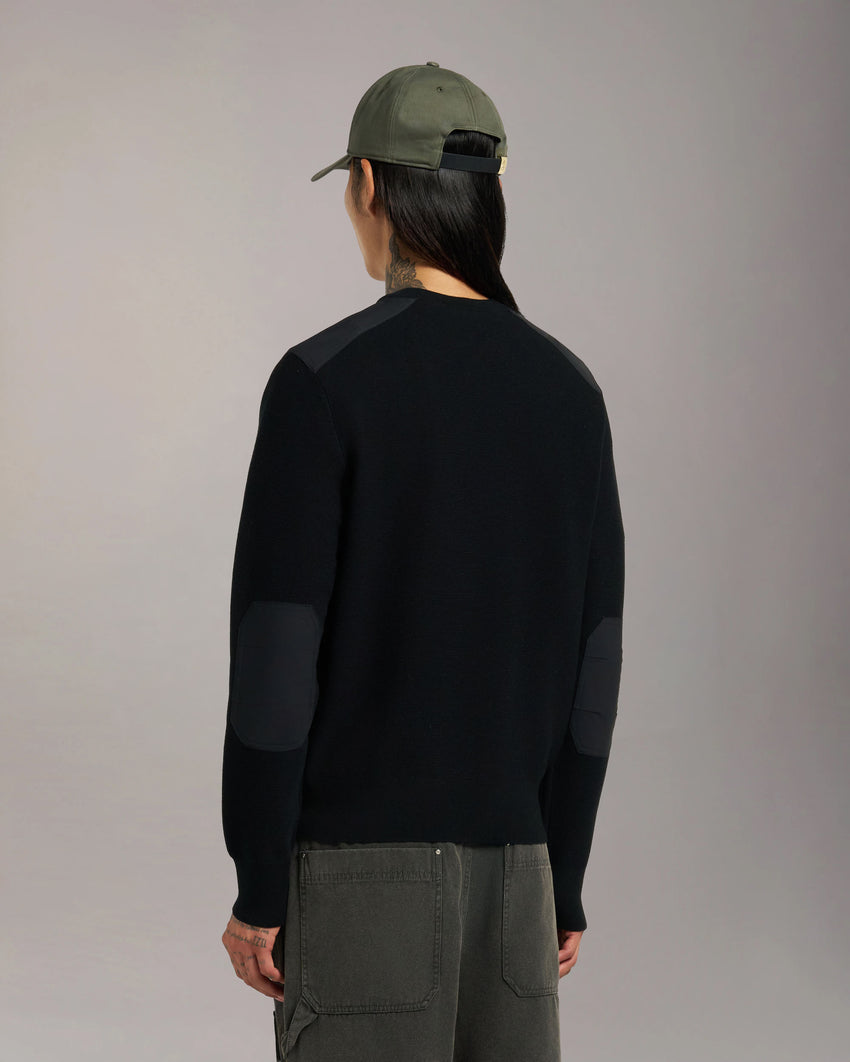 GOLD SERIES ELOWAN CREWNECK SWEATER-BLACK